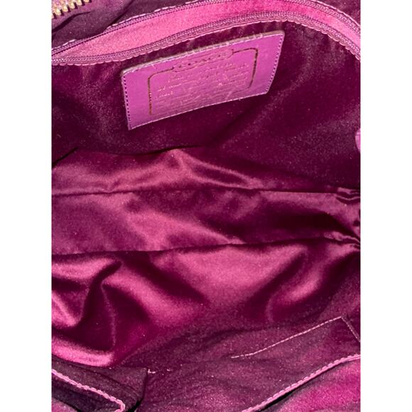 Coach Beige/Magenta Canvas Signature and Patent Large Hobo Crossbody Bag - Picture 6 of 13